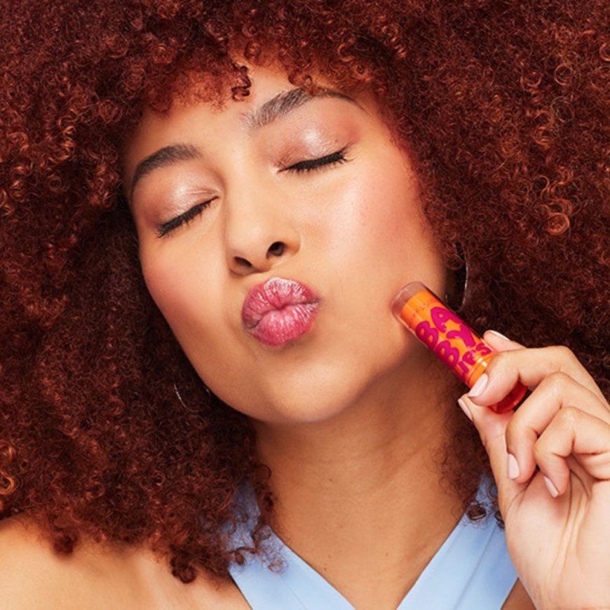 Maybelline Is Bringing Back 2016 Beauty(Yes, Really!)