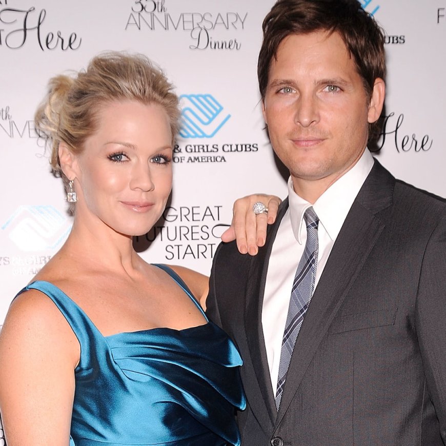 Jennie Garth Details Self-Medicating Amid Peter Facinelli Divorce