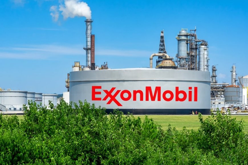Exxon Mobil (XOM) Stock Slides 10% in April — Analysts Still Bullish with $185 Price Targets