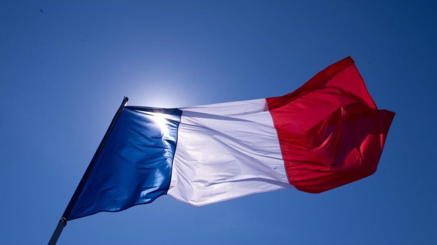 France is replacing 2.5 million Windows desktops with Linux - and I mapped out its new stack