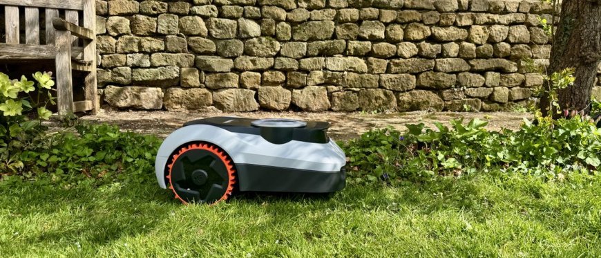 The Segway Navimow i210E LiDAR Pro delivers orderly autonomous mowing with impressive navigation accuracy
