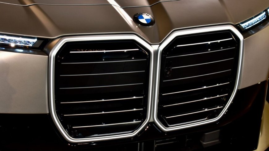 BMW bumps the 7 Series for 2027, adds all-new battery