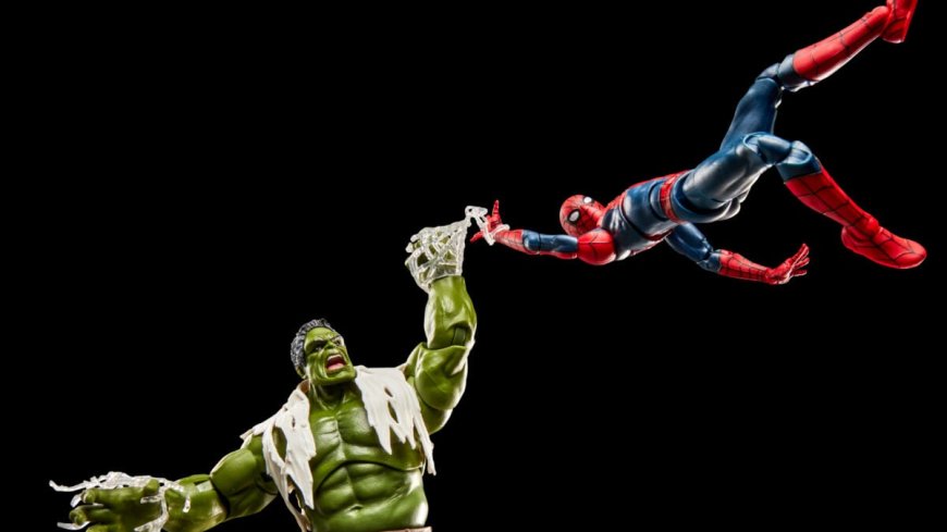 The First ‘Brand New Day’ Marvel Legends Tease a Spidey-Hulk Brawl