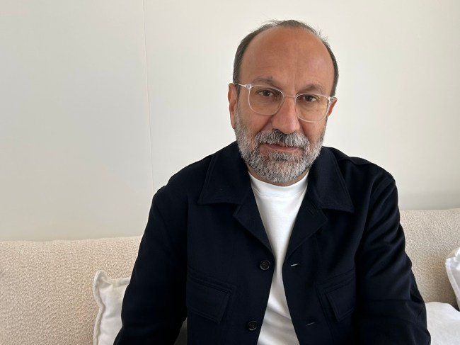 Asghar Farhadi Lives in Iran, but Won’t Make Movies There