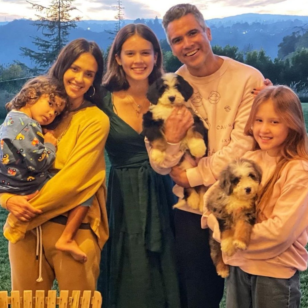 Jessica Alba, Cash Warren's Daughter Honor Heading to Yale