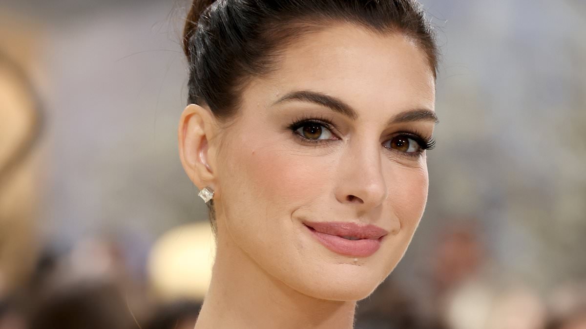 Anne Hathaway, 43, addresses facelift speculation after baffling fans with her new look