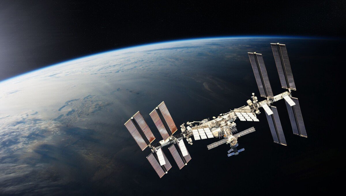 Red Hat blasts RHEL 10.1 into orbit aboard Voyager's micro datacenter