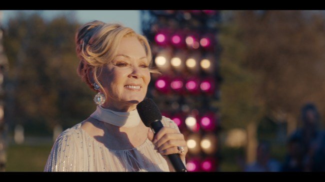 Jean Smart’s Deborah Vance Is So Powerful That Bob Mackie Hand-Delivered Her ‘Hacks’ Episode 9 Jumpsuit