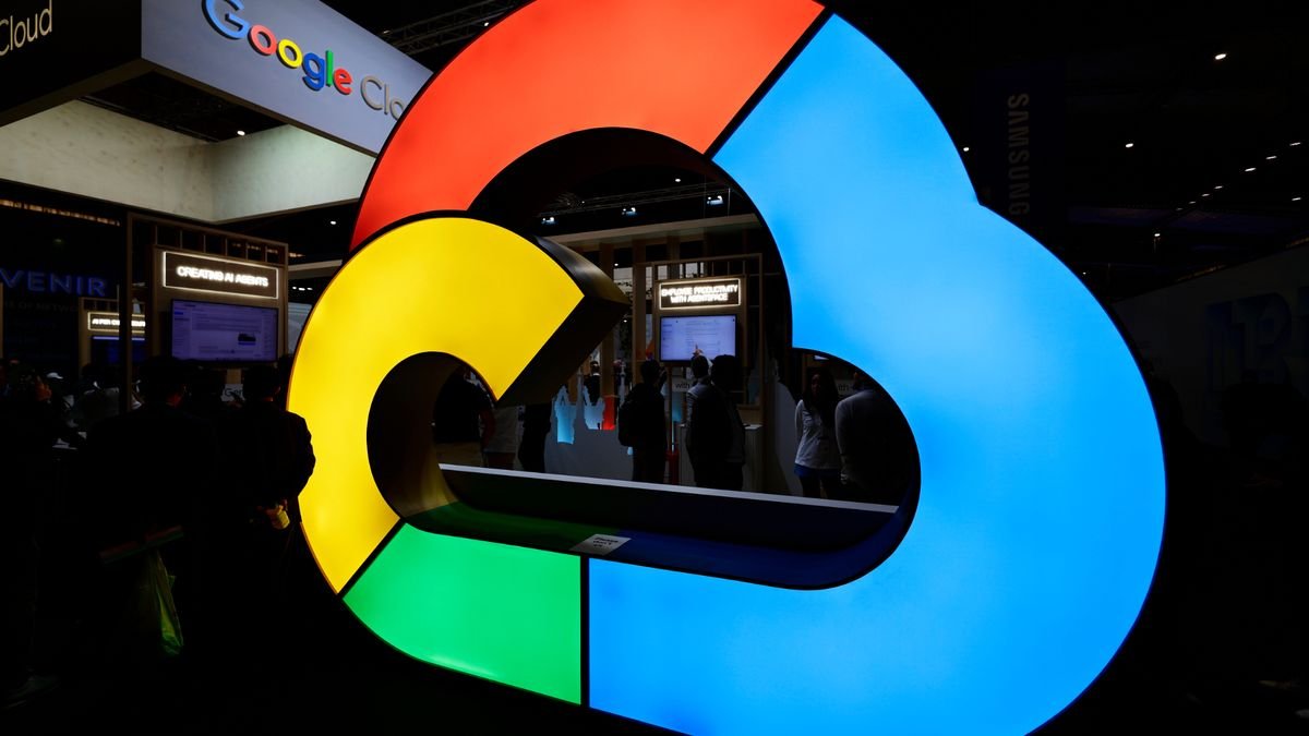 Google floats reduced initial 5GB free cloud storage limit, users claim — 15GB to require extra security measures, company confirms it is 'testing a new storage policy for new accounts'