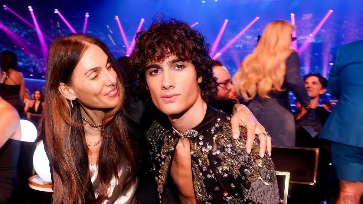 Sombr brings his mother Bennah Serfaty as his date to the American Music Awards and takes home THREE trophies