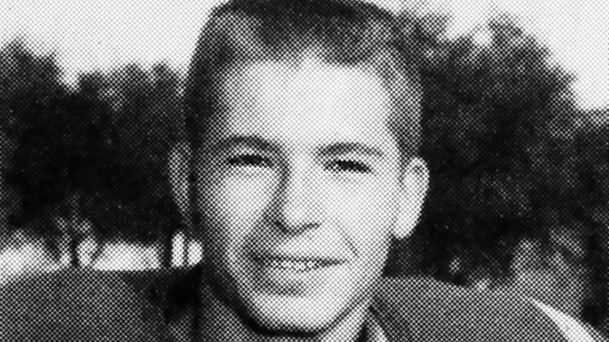 Grammy-winning folk music icon known for his boyish good looks is unrecognizable in yearbook photos... can you guess who he is?