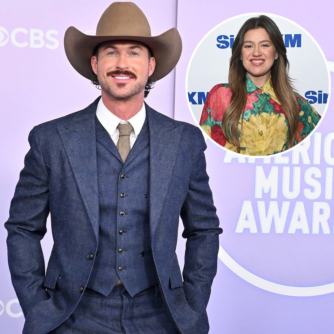 The Voice's Riley Green Says Kelly Clarkson Has Been “Talking Trash”
