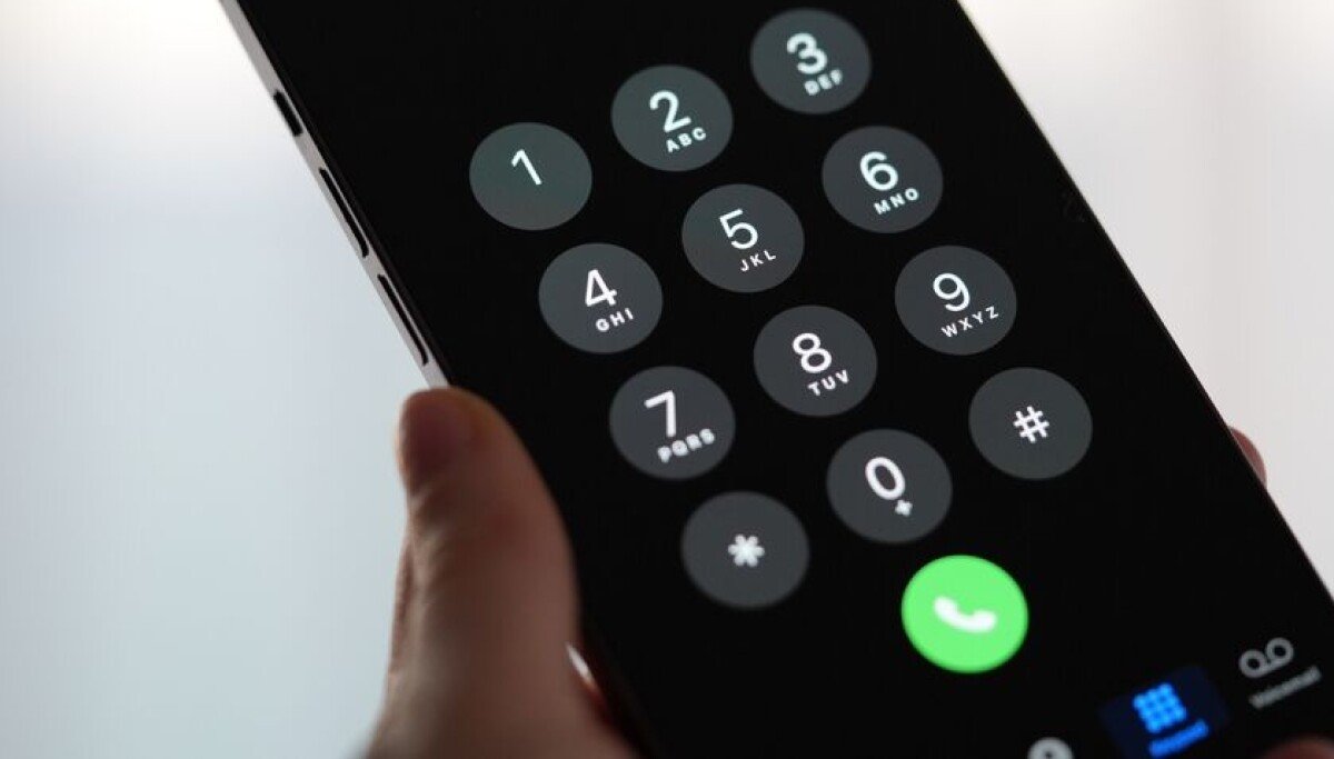 Google sidles up to unsuspecting users, asks for their number