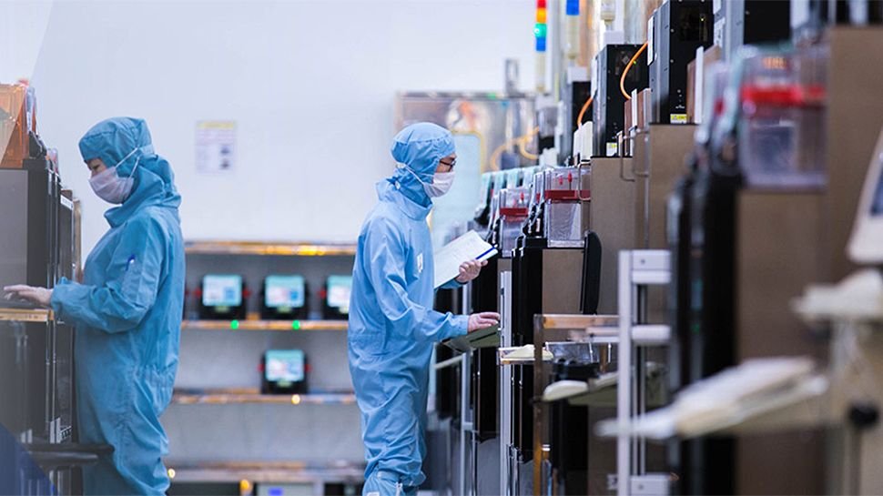 SMIC founder and AMEC CEO urge Chinese fabs to test domestic chipmaking tools on active production lines — equipment makers post record revenue but falling margins