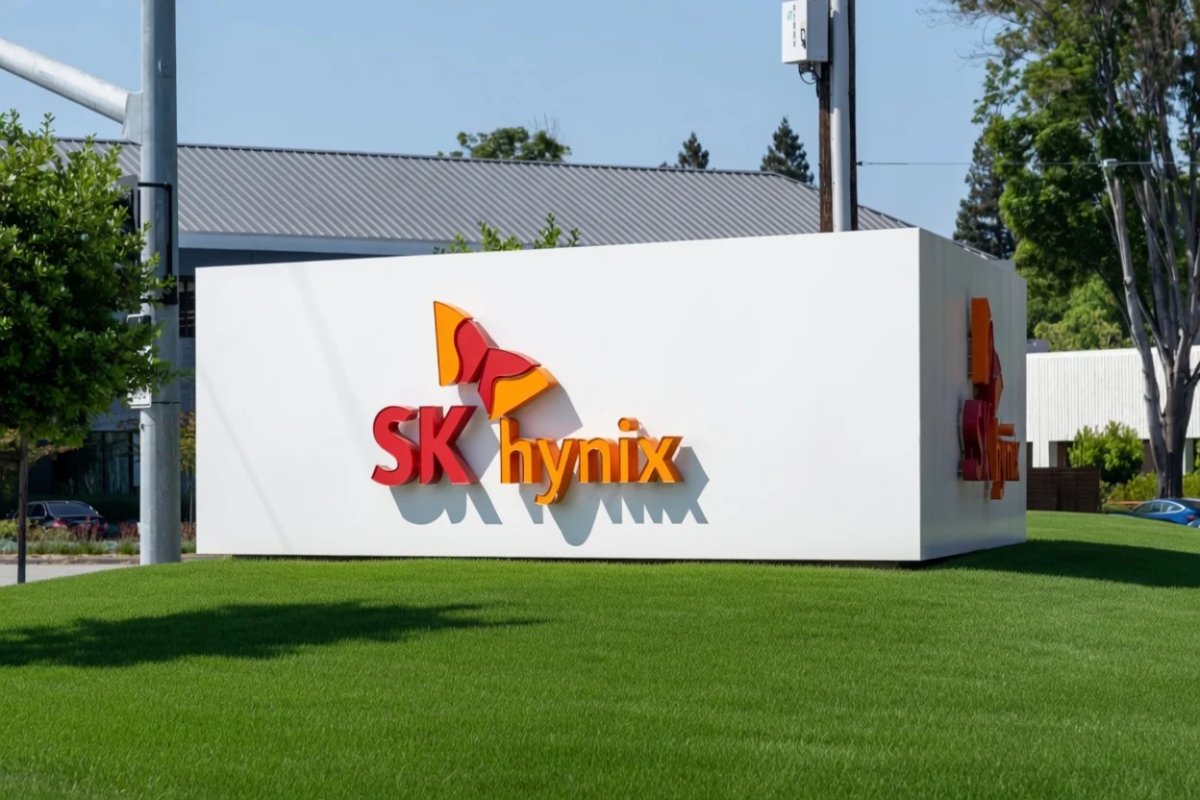 Samsung (005930.KS) vs SK Hynix (000660.KS): The Ultimate AI Memory Stock Showdown for 2026
