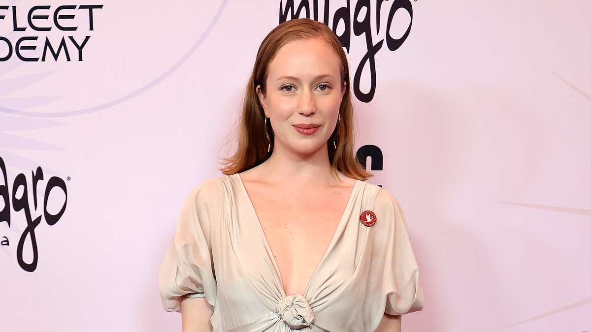 Hacks star Hannah Einbinder is latest woke celebrity to rip into Spencer Pratt's LA mayoral bid... after Lisa Rinna and Chelsea Handler