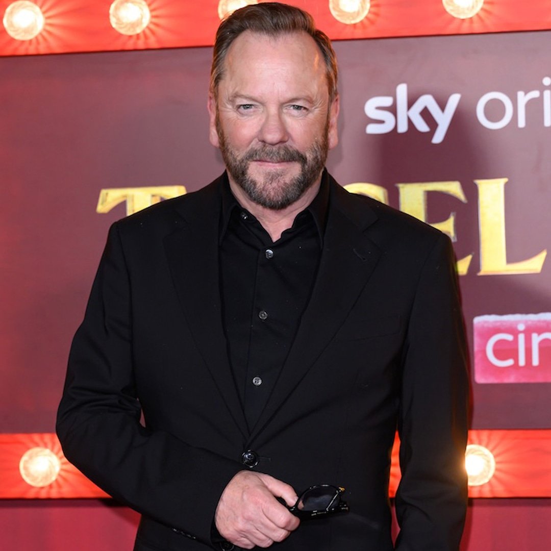 Kiefer Sutherland Cancels U.S. Tour Over "Very Low" Ticket Sales