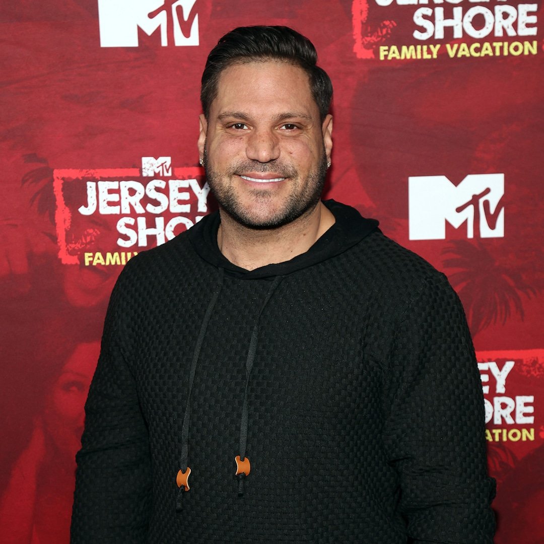Jersey Shore’s Ronnie Ortiz-Magro Hints at Personal Struggles in Posts