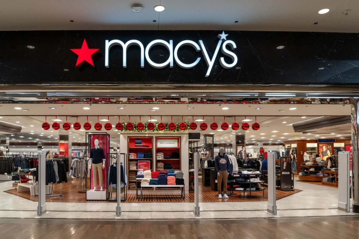 Macy’s (M) Stock Gains Traction After Berkshire Hathaway Takes New Position