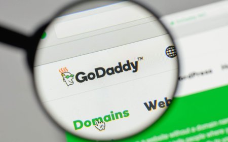 GoDaddy (GDDY) Stock Surges 4% After Strong Q1 Earnings and AI Platform Success