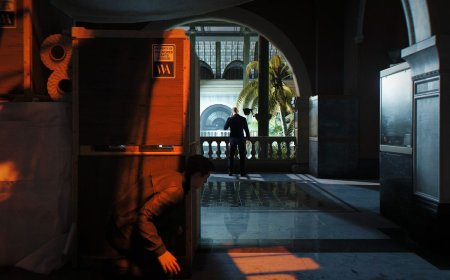 007 First Light lets players blast enemies with a watch laser, shoot darts from a spy phone, and more — 'Pretty much all of our gadgets are usable in combat' developer says