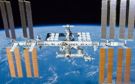 Uh-oh, the International Space Station is leaking again