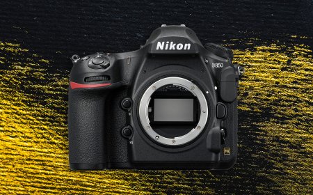 As New DSLR Sales Plummet, the Used DSLR Market Is Thriving