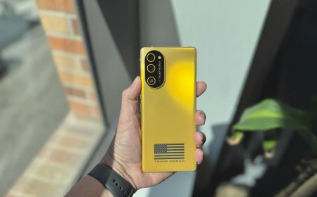 The T1 Trump Phone Is the Same Color as Scrooge McDuck's Gold Coins