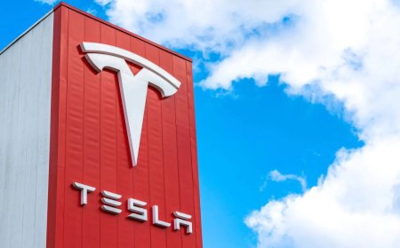 Tesla (TSLA) Stock Advances 1.5% Despite Analyst Caution and Insider Selling