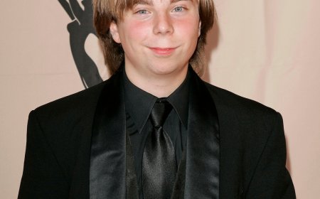 Even Stevens' Steven Anthony Lawrence Makes Appearance on The Floor