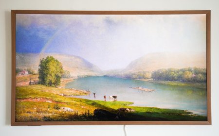 This QLED canvas art TV isn't made by Samsung, and it's $650 cheaper this weekend