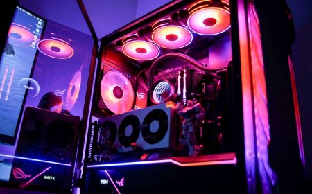 Someone has built a gaming PC the size of a room, complete with giant fans and air conditioning for cool operation — and also a sauna for some reason