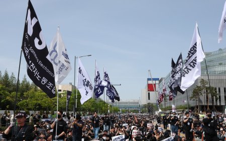 Samsung union suspends strike after reaching tentative deal on bonuses