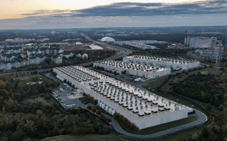 Amazon unveils 'Resilient Network Graphs' data center network that cuts hardware by 69% and boosts throughput by 33% — now the default for most AWS workloads