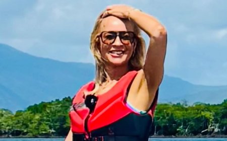Carrie Bickmore sizzles as she shows off her incredible bikini body