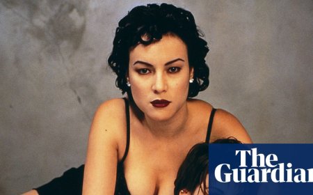 ‘A masterclass in lesbian eroticism’: why Bound is my feelgood movie