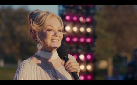 Jean Smart’s Deborah Vance Is So Powerful That Bob Mackie Hand-Delivered Her ‘Hacks’ Episode 9 Jumpsuit