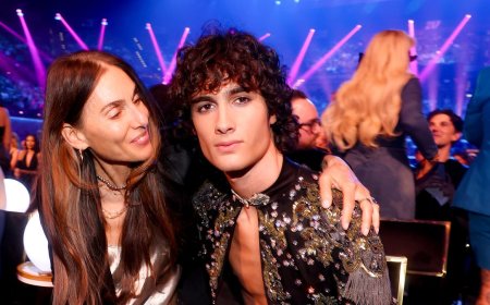 Sombr brings his mother Bennah Serfaty as his date to the American Music Awards and takes home THREE trophies