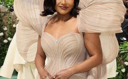 What Mindy Kaling Has Shared About Her Body Transformation