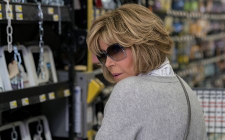 Netflix's 7-Part Comedy With 90% Rotten Tomatoes Score Has One Of Its Best Casts
