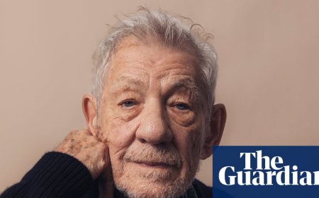 Ian McKellen: ‘Of course Gandalf would beat Dumbledore in a fight’