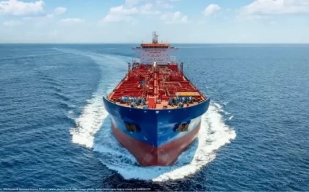 US Treasury allows sanctions waiver on Russian seaborne oil to lapse, raising global supply concerns