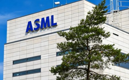 UBS Names ASML (ASML) as Top Stock Pick Amid Bullish S&P 500 Outlook