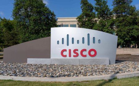 Cisco (CSCO) Stock Soars 13.5% as Analyst Sets $150 Price Target on AI Momentum