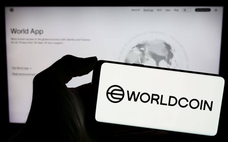 Worldcoin Surges 15% as On-Chain Activity Hits 2026 Highs Amid DeFi Integration