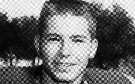 Grammy-winning folk music icon known for his boyish good looks is unrecognizable in yearbook photos... can you guess who he is?