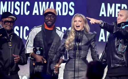 Emotional Fergie Reunites With Black Eyed Peas "Brothers" at AMAs 2026