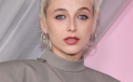Emma Chamberlain Is Unrecognizable With Long Hair Transformation