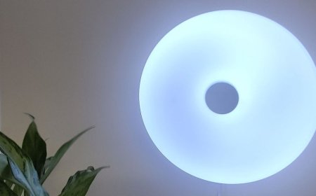 IKEA's donut-shaped Varmblixt smart lamp shines candy-colored light anywhere in your home, though the app experience isn't quite as sweet