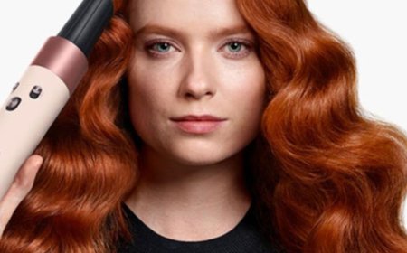 This Frizz-Fighting Dyson Airwrap Is $150 Off Ahead of Memorial Day